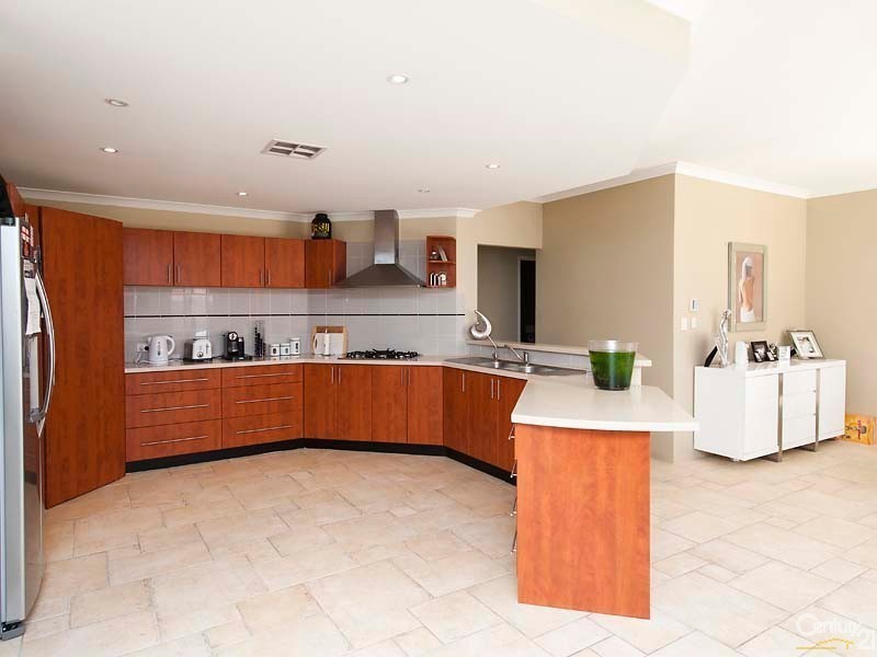 11 Agnes Way, Quinns Rocks WA 6030