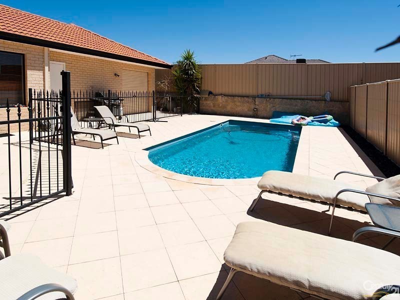 11 Agnes Way, Quinns Rocks WA 6030