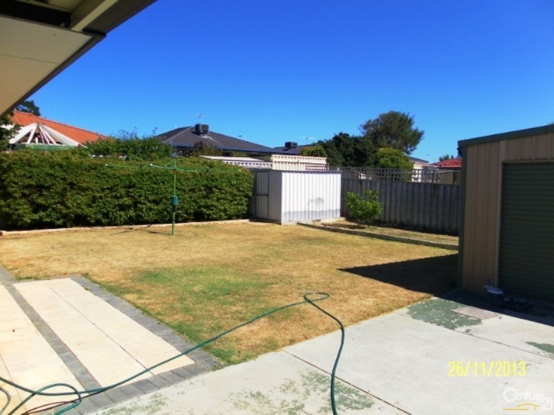 27 Belleville, Clarkson WA 6030