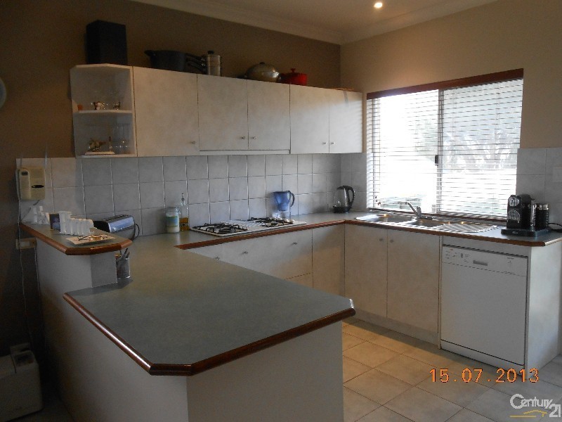 18 Cox Crescent, Quinns Rocks WA 6030