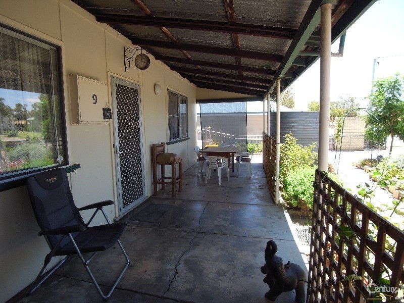 9 Harrington Street, Calingiri WA 6569