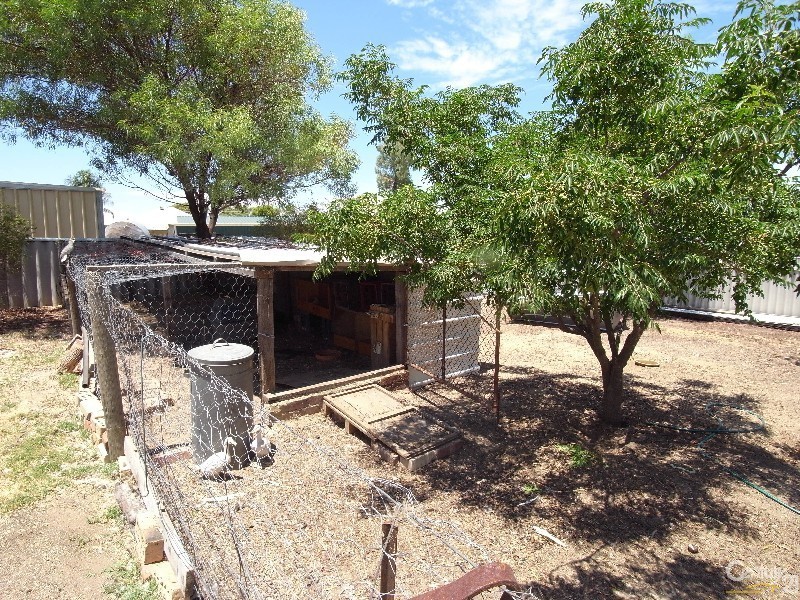 9 Harrington Street, Calingiri WA 6569