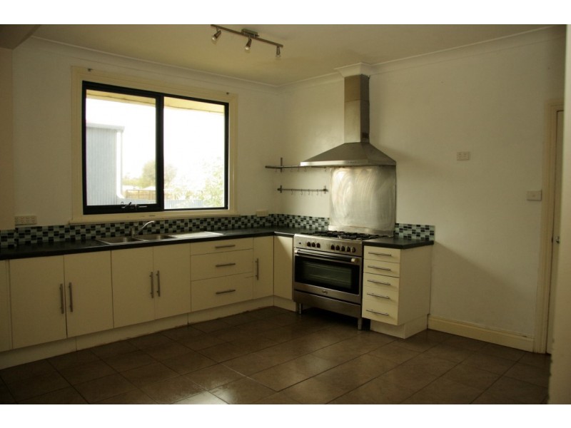 25 Mofflin Street, Calingiri WA 6569