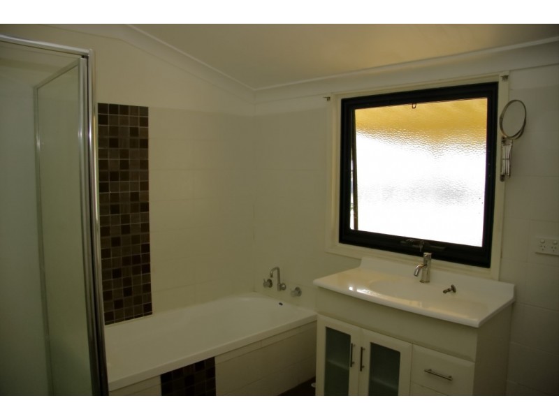 25 Mofflin Street, Calingiri WA 6569