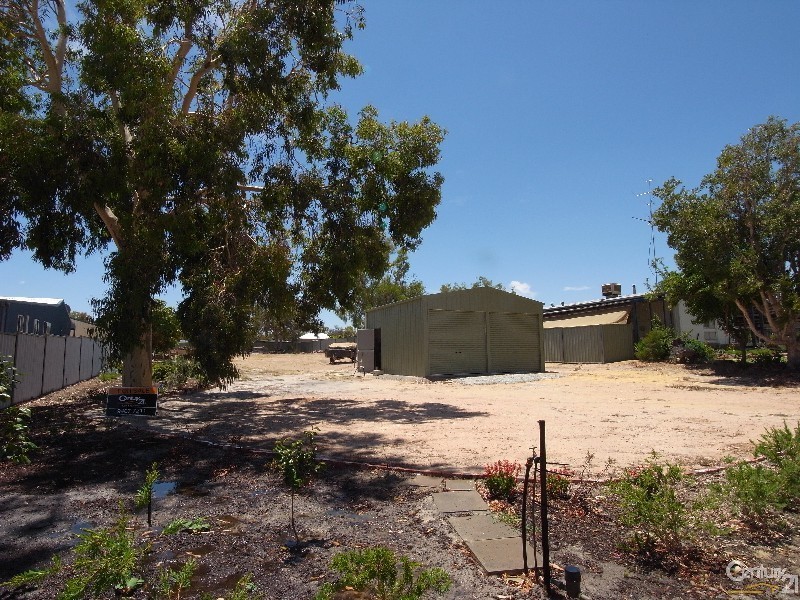 14 Harrington Street, Calingiri WA 6569