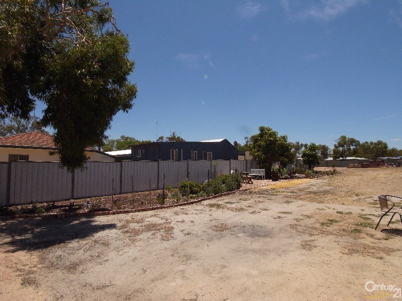 14 Harrington Street, Calingiri WA 6569