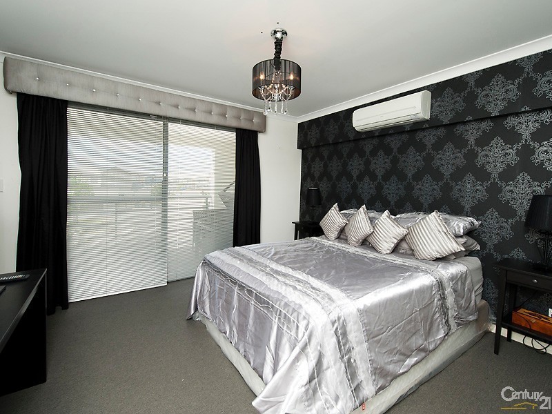 14 Kitson Turn, Clarkson WA 6030