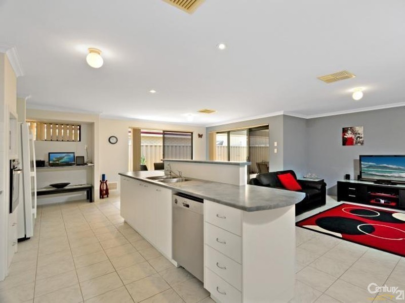 8 Boyle Road, Ridgewood WA 6030