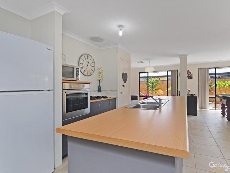 37 Grampians Loop, Yanchep WA 6035