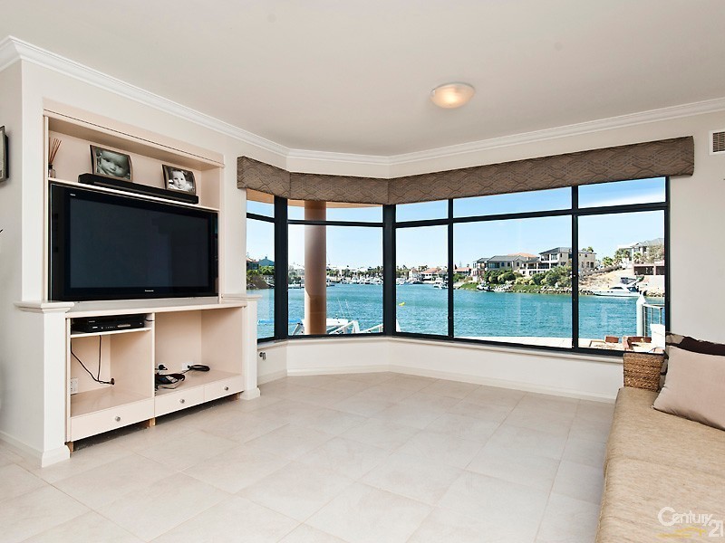 1 KEYS CLOSE, Mindarie WA 6030