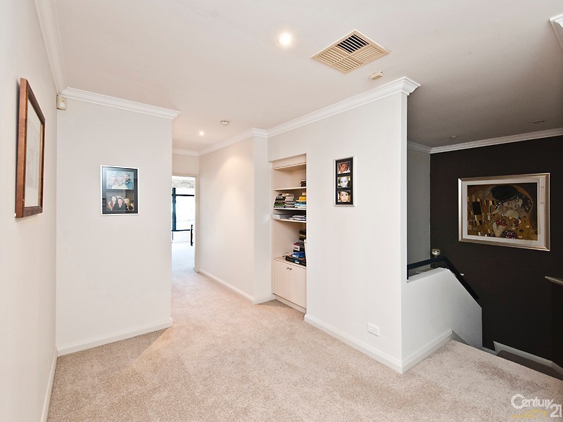 1 KEYS CLOSE, Mindarie WA 6030