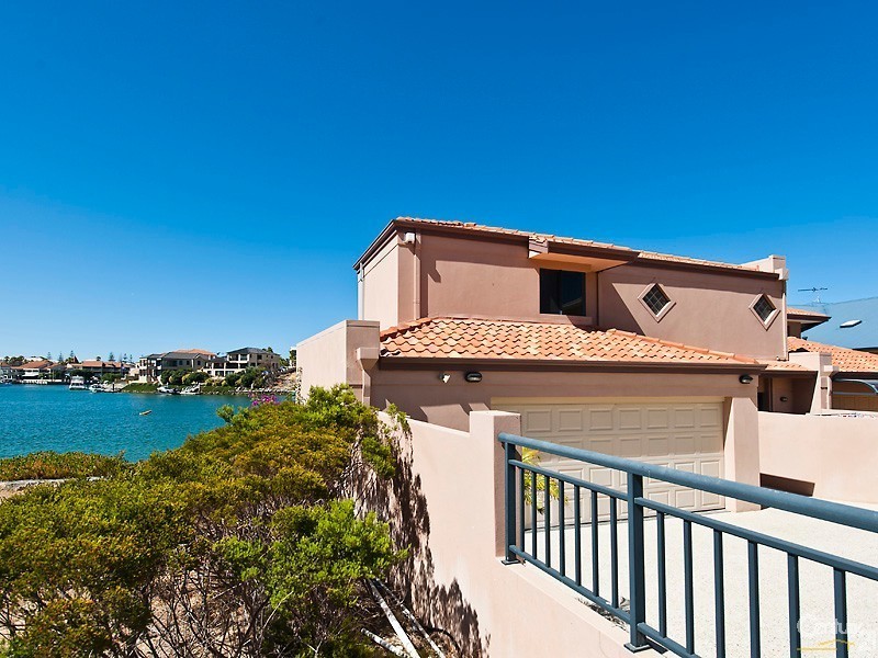 1 KEYS CLOSE, Mindarie WA 6030