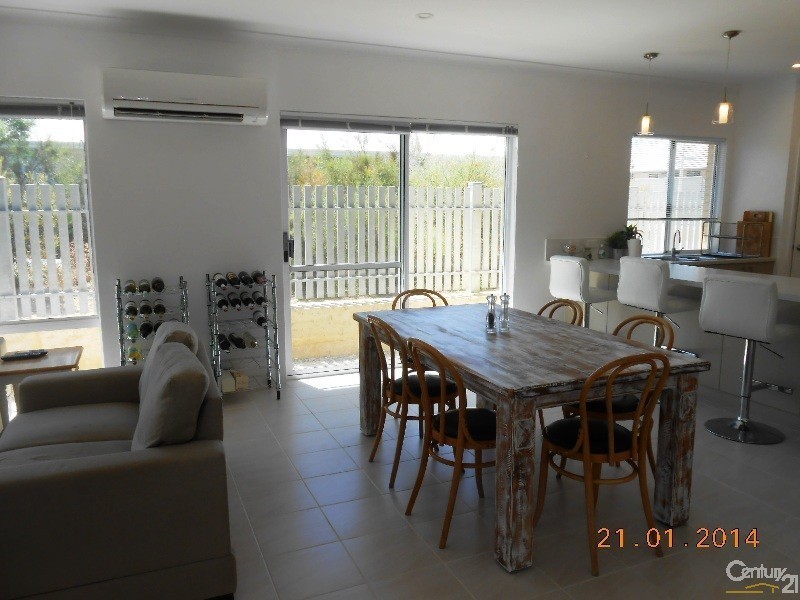 11 Windlass Way, Alkimos WA 6038