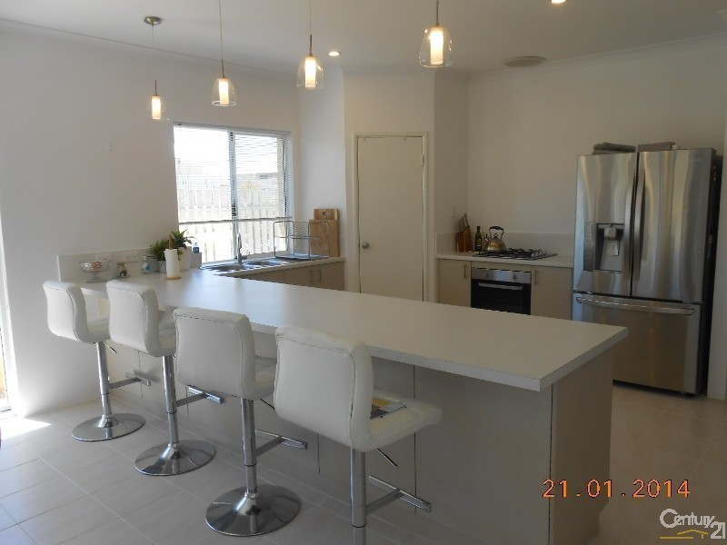 11 Windlass Way, Alkimos WA 6038