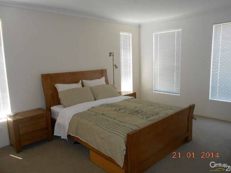 11 Windlass Way, Alkimos WA 6038