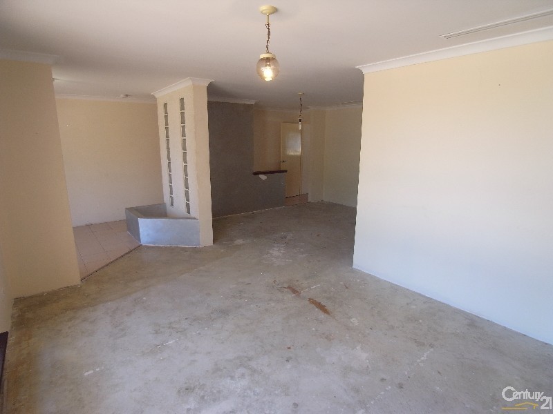 5 Karel Court, Alexander Heights WA 6064