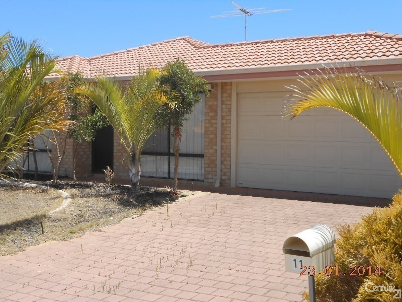 11 Nambucca Road, Merriwa WA 6030