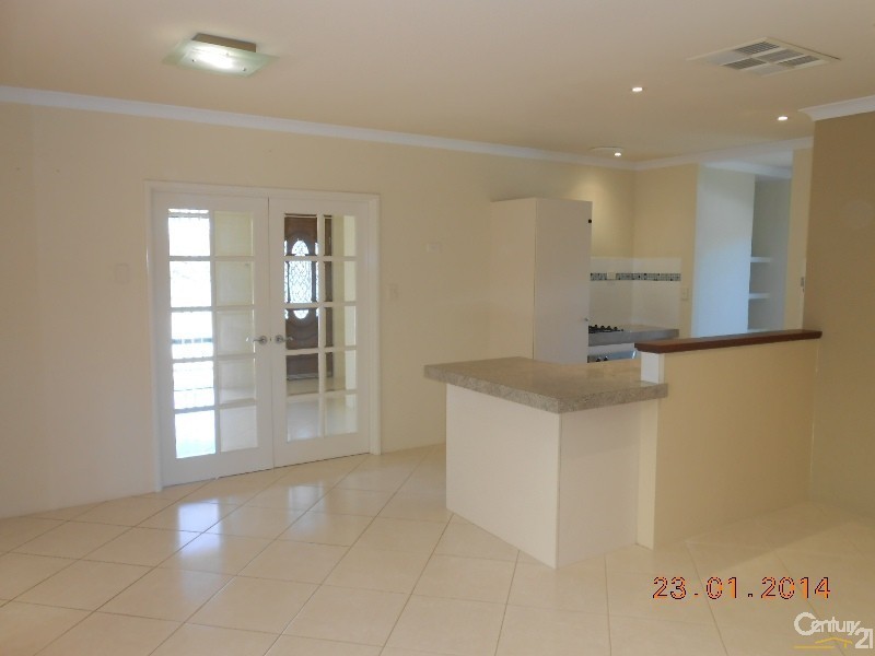 11 Nambucca Road, Merriwa WA 6030