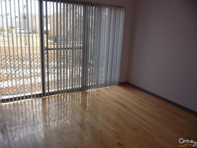 u I / 6 BOUVARD WALK, Clarkson WA 6030