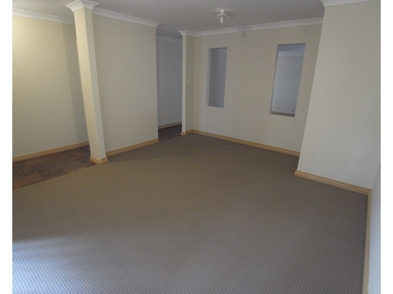 10 Breaksea Way, Ridgewood WA 6030