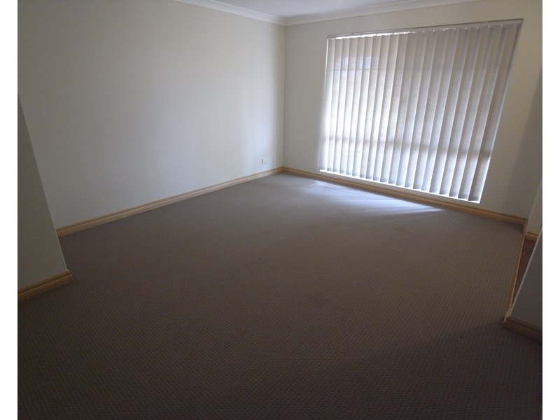 10 Breaksea Way, Ridgewood WA 6030