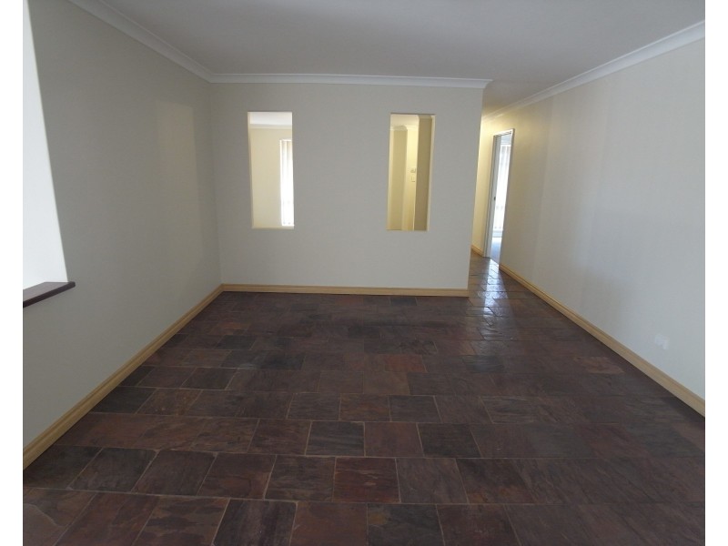 10 Breaksea Way, Ridgewood WA 6030