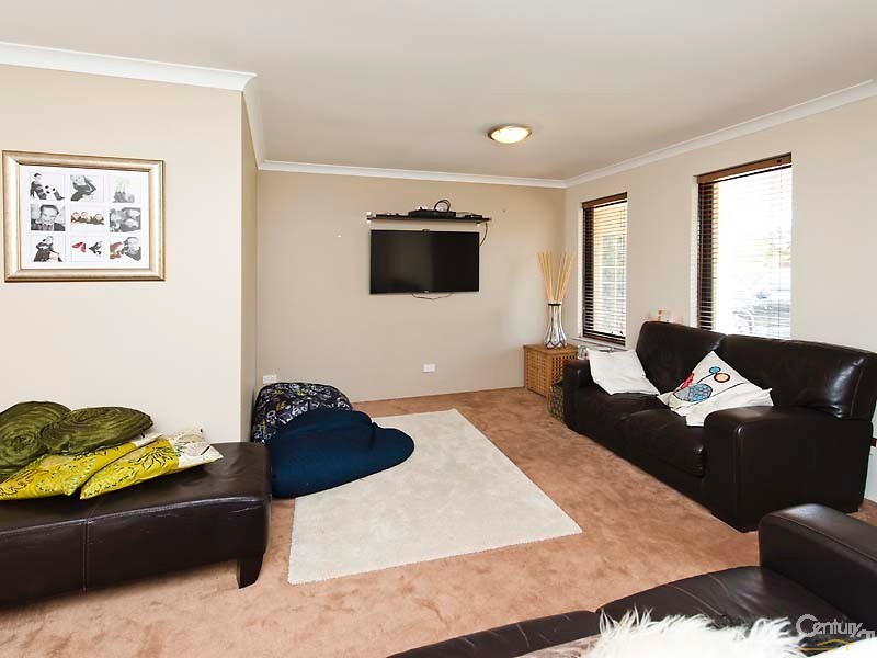 2 Tallinn Loop, Mindarie WA 6030