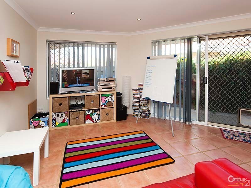 2 Tallinn Loop, Mindarie WA 6030