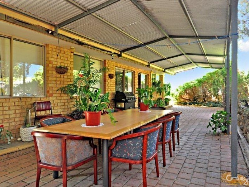 34 Serpentine Gardens, Clarkson WA 6030