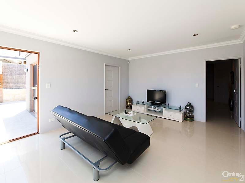 31 Halifax Boulevard, Mindarie WA 6030