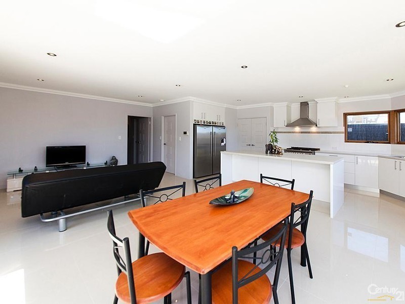 31 Halifax Boulevard, Mindarie WA 6030