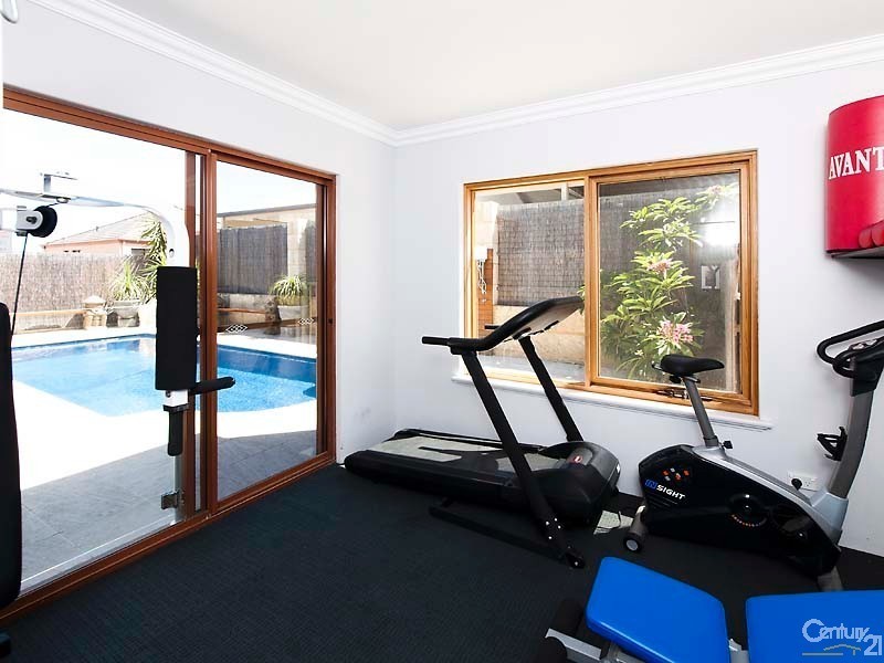 31 Halifax Boulevard, Mindarie WA 6030