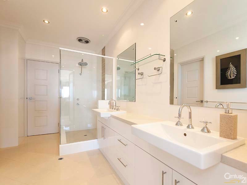 31 Halifax Boulevard, Mindarie WA 6030