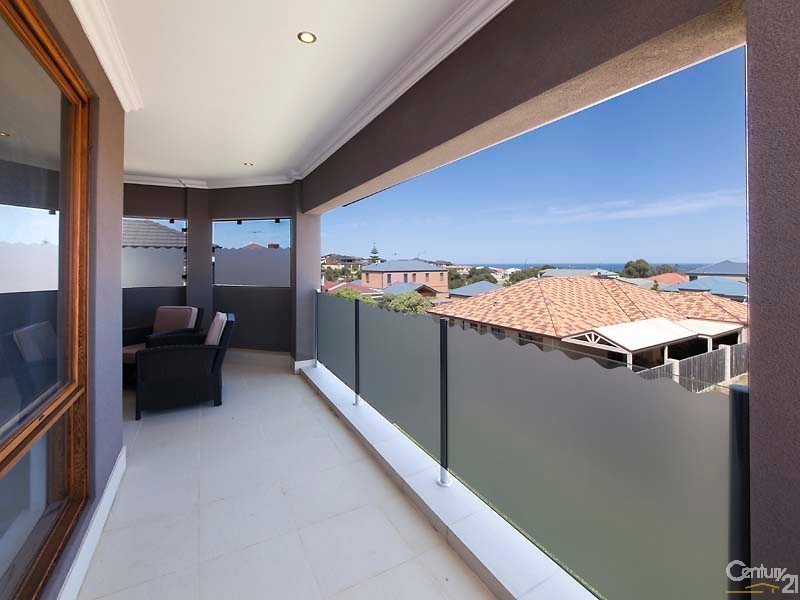 31 Halifax Boulevard, Mindarie WA 6030