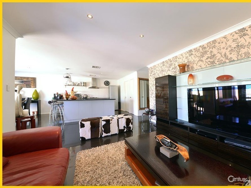 35 Lautoka Rise, Mindarie WA 6030