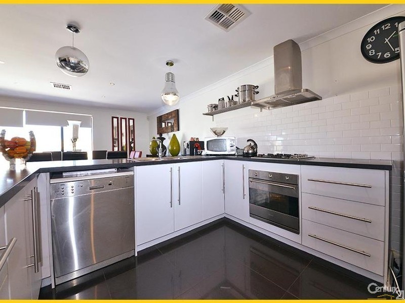 35 Lautoka Rise, Mindarie WA 6030