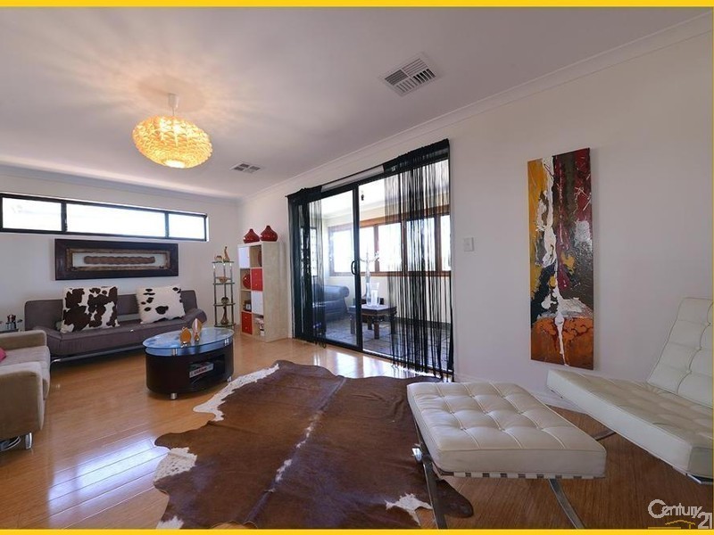 35 Lautoka Rise, Mindarie WA 6030