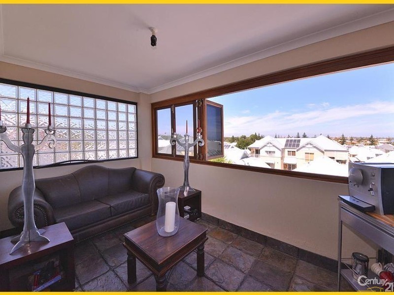 35 Lautoka Rise, Mindarie WA 6030