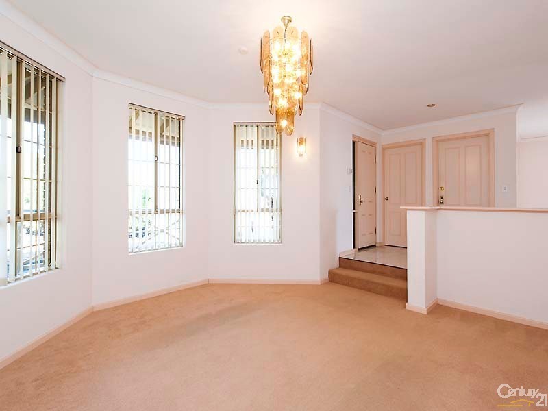 138 Southern Cross Circle, Ocean Reef WA 6027