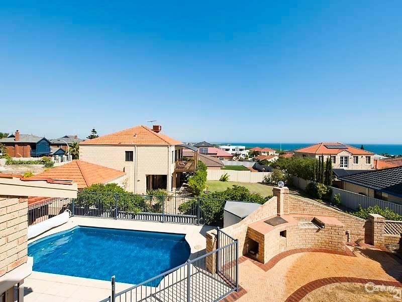 138 Southern Cross Circle, Ocean Reef WA 6027