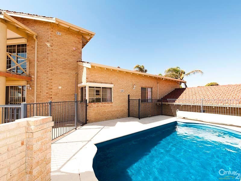 138 Southern Cross Circle, Ocean Reef WA 6027