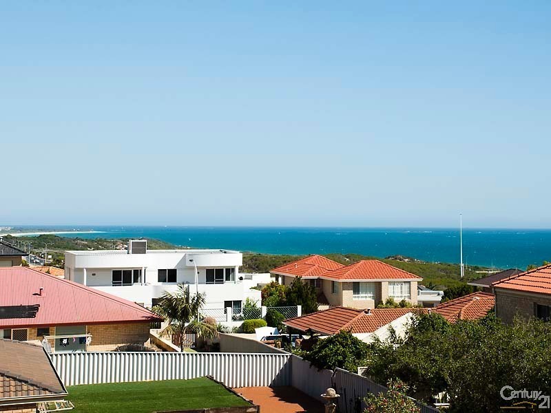138 Southern Cross Circle, Ocean Reef WA 6027