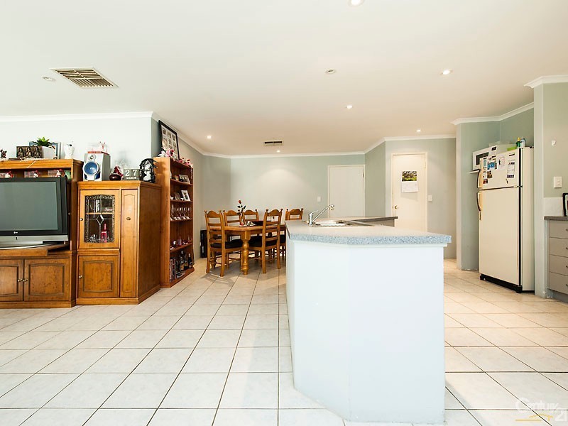 2 Chorley Avenue, Butler WA 6036