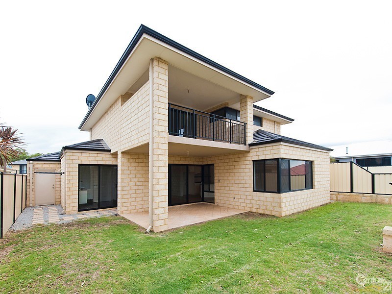9 Myall Fairway, Clarkson WA 6030