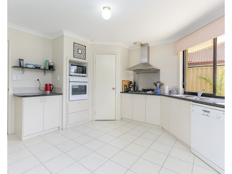 8 Warnford Street, Butler WA 6036