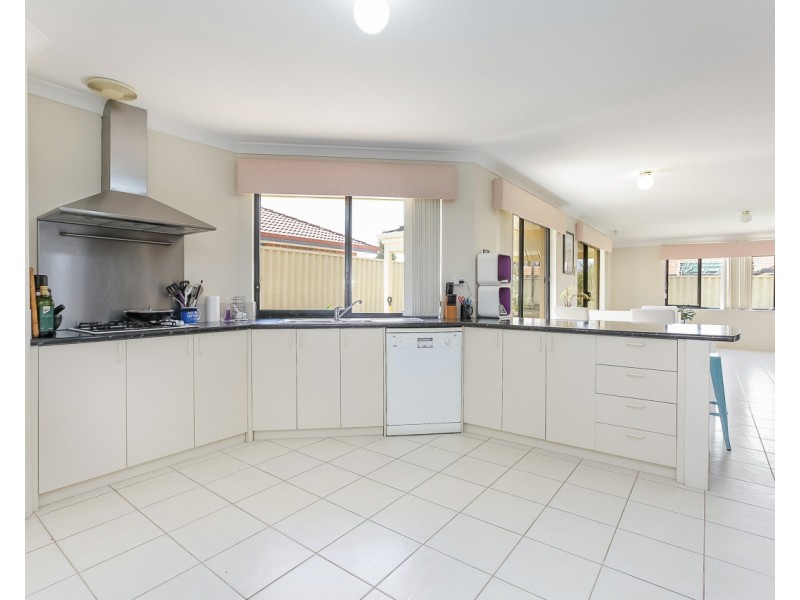 8 Warnford Street, Butler WA 6036