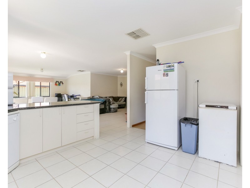 8 Warnford Street, Butler WA 6036