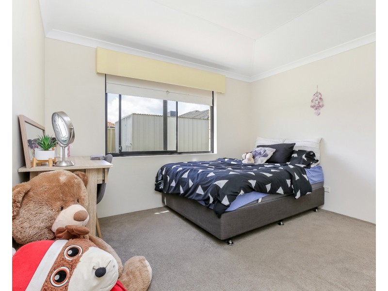 8 Warnford Street, Butler WA 6036