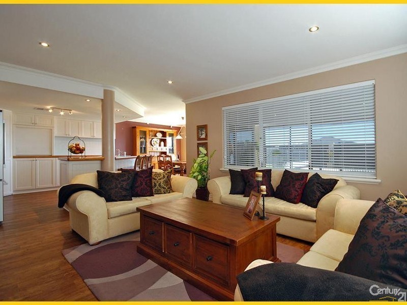 12 Manta Pass, Mindarie WA 6030