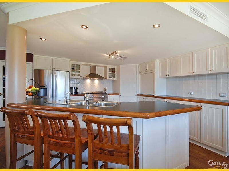 12 Manta Pass, Mindarie WA 6030